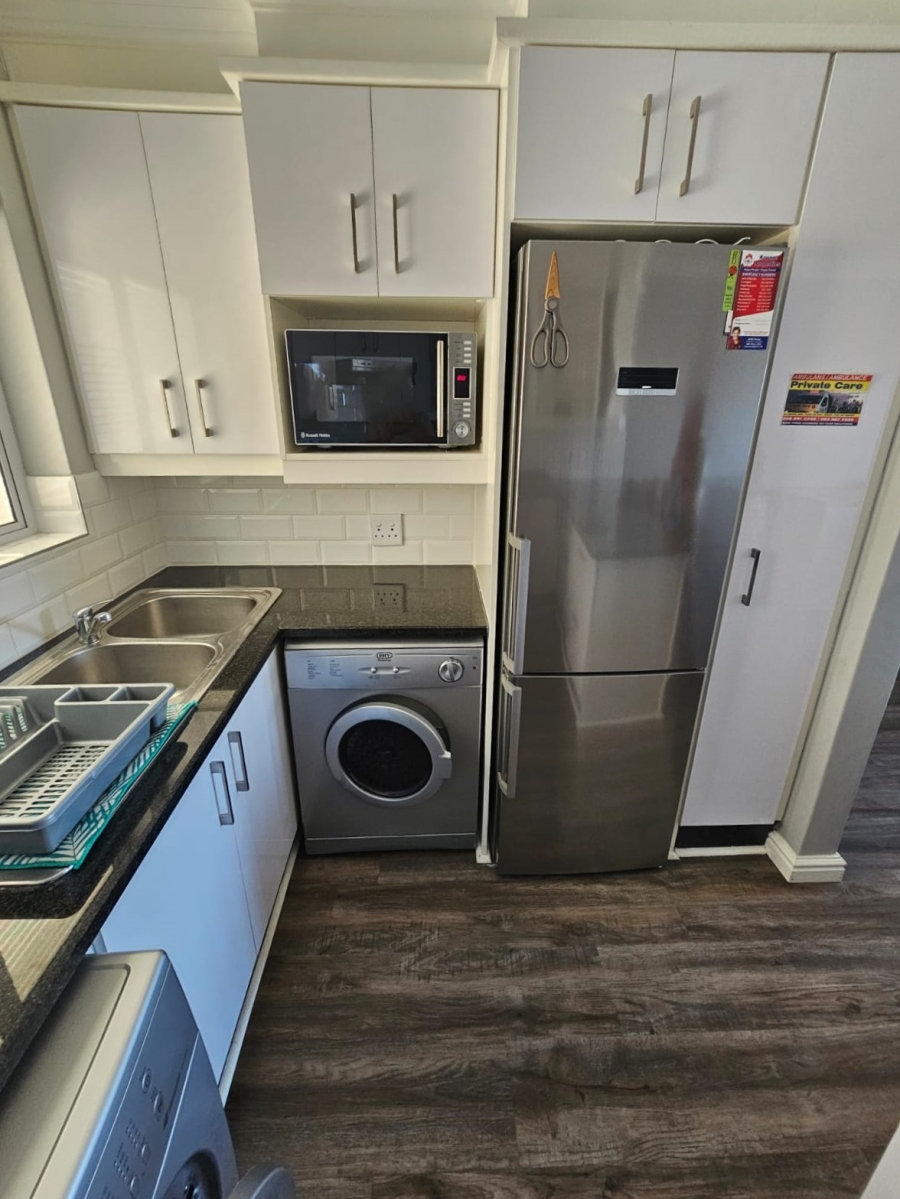 To Let 2 Bedroom Property for Rent in Jeffreys Bay Central Eastern Cape